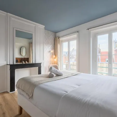 Renovated 3-bedroom Flat On The Grand Place