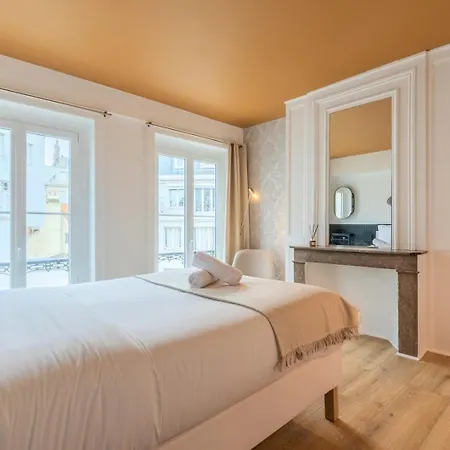 Renovated 3-bedroom Flat On The Grand Place * Lille