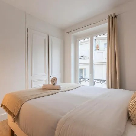 Renovated 3-bedroom Flat On The Grand Place Apartment *