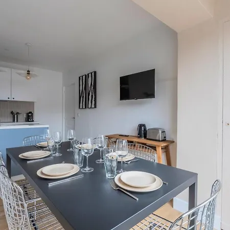 Renovated 3-bedroom Flat On The Grand Place Apartment *