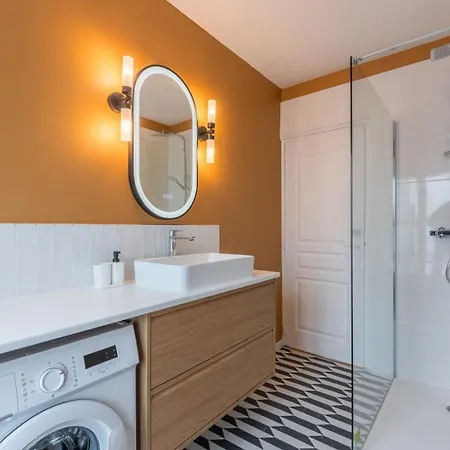 Apartment Renovated 3-bedroom Flat On The Grand Place *